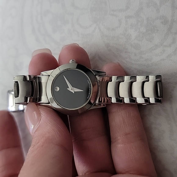 Movado watch - Picture 4 of 4
